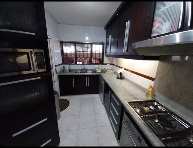 3 BEDROOM COMPLEX FOR SALE IN RESERVOIR HILLS